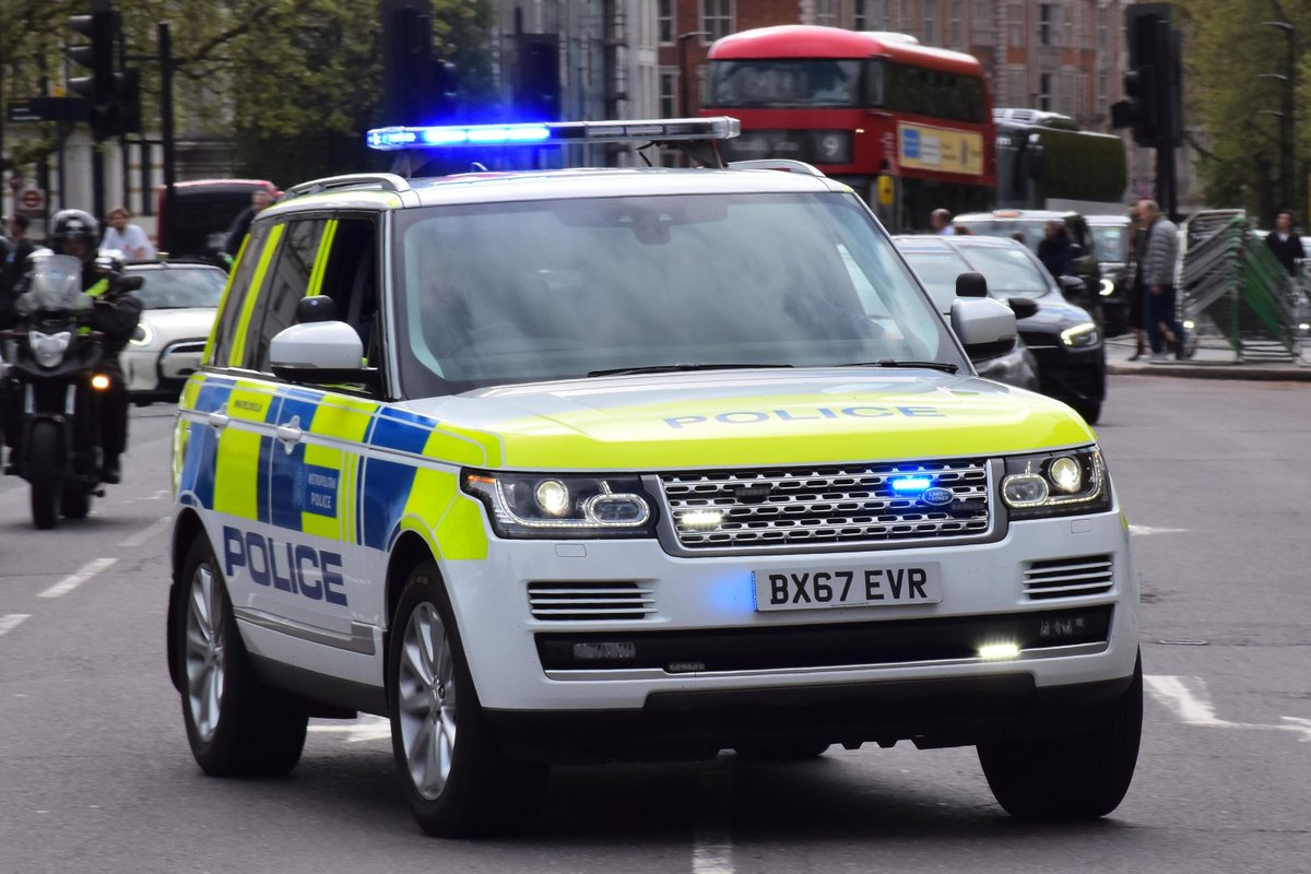 ShaunfromDurham's tweet image. Some pics of @metpoliceuk Range Rovers from the #kingscoronation, shame these will likely not be replaced by new Range Rovers