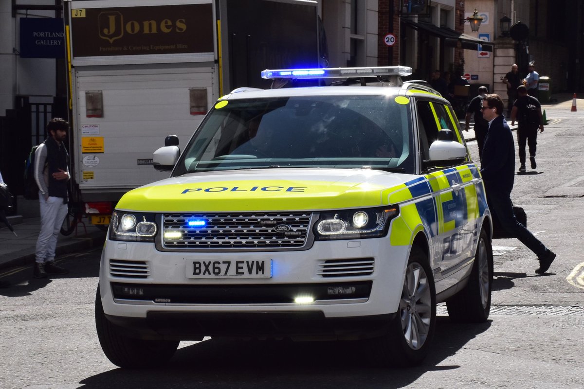 Some pics of @metpoliceuk Range Rovers from the #kingscoronation, shame these will likely not be replaced by new Range Rovers