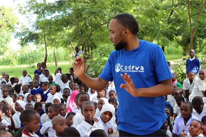 FteaTanzania's tweet photo. Let's celebrate the impact of our member and alum 2022, Sadath Mwamsema. He has been conducting teachers' workshops and trainings to vulnerable youth in Tabora region and Mwanza. He's also the SDGs ambassador towards making a difference in the community.
#forglobalgoals https://t.co/b00vtLarlR