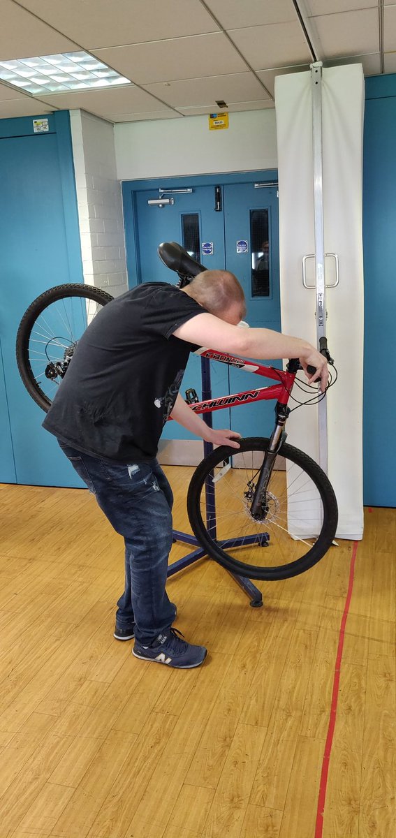 We are learning all about bike mechanics today with Donald from <a href="/CycleFormUK/">CycleForm</a> as part of our exciting new project Gear Change.  Keep an eye out for more info on this youth &amp; community cycling project over the next few months. #itsSLC #becauseofcld #cleanairdayuk2023