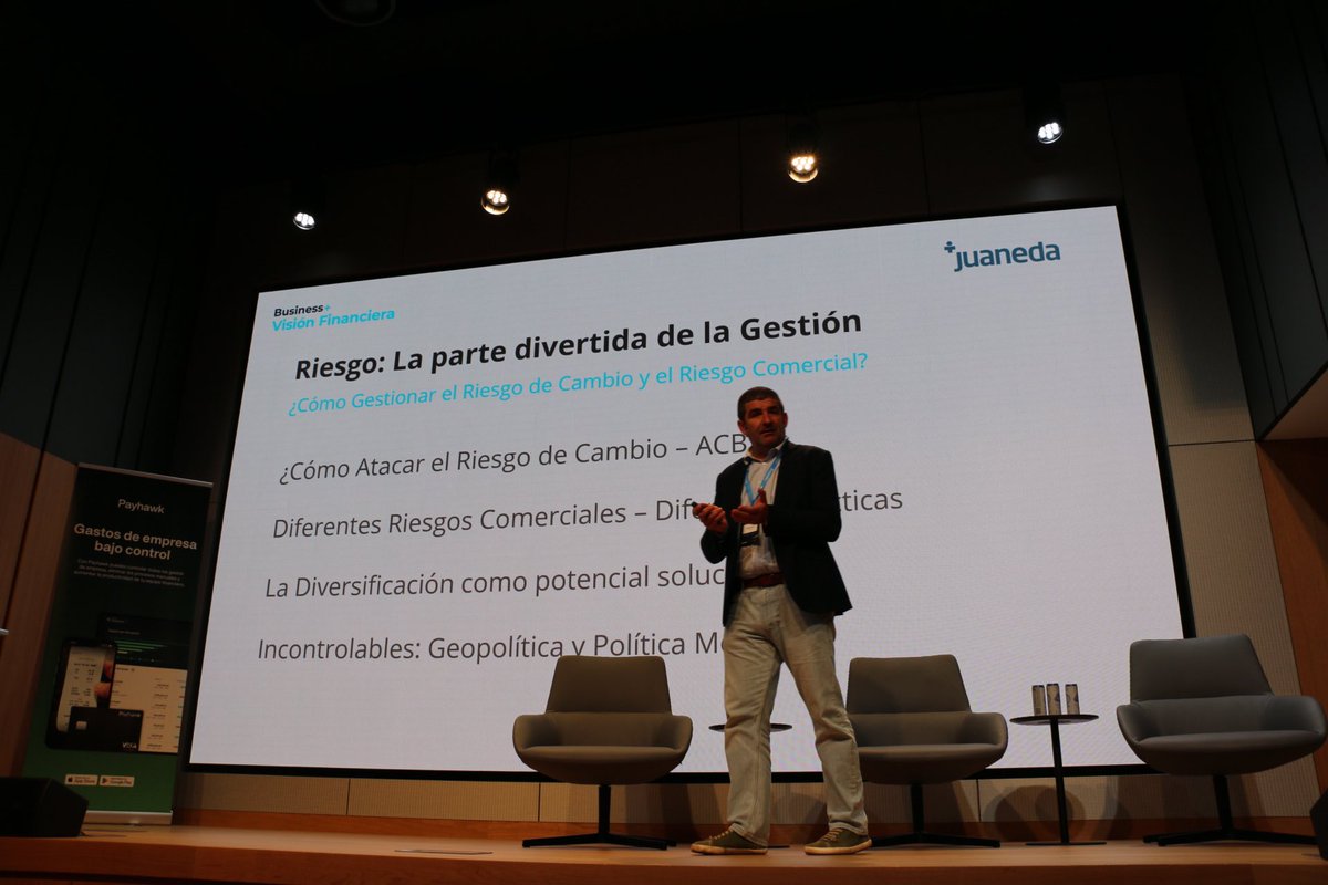 BusinessPlus_es's tweet photo. “El riesgo forma parte de la compañía no lo podemos quitar pero si podemos intentar minimizarlo, atacándolo”
Comienza la última ponencia con Antoni Ramis, Director financiero de @juanedahosp en #VisionFinanciera Madrid https://t.co/IgEqo95sdG