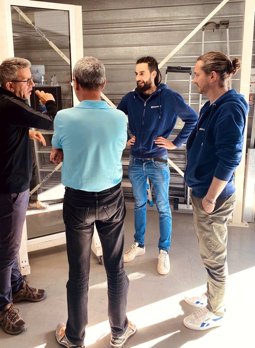 WAS LIGHT tweet media