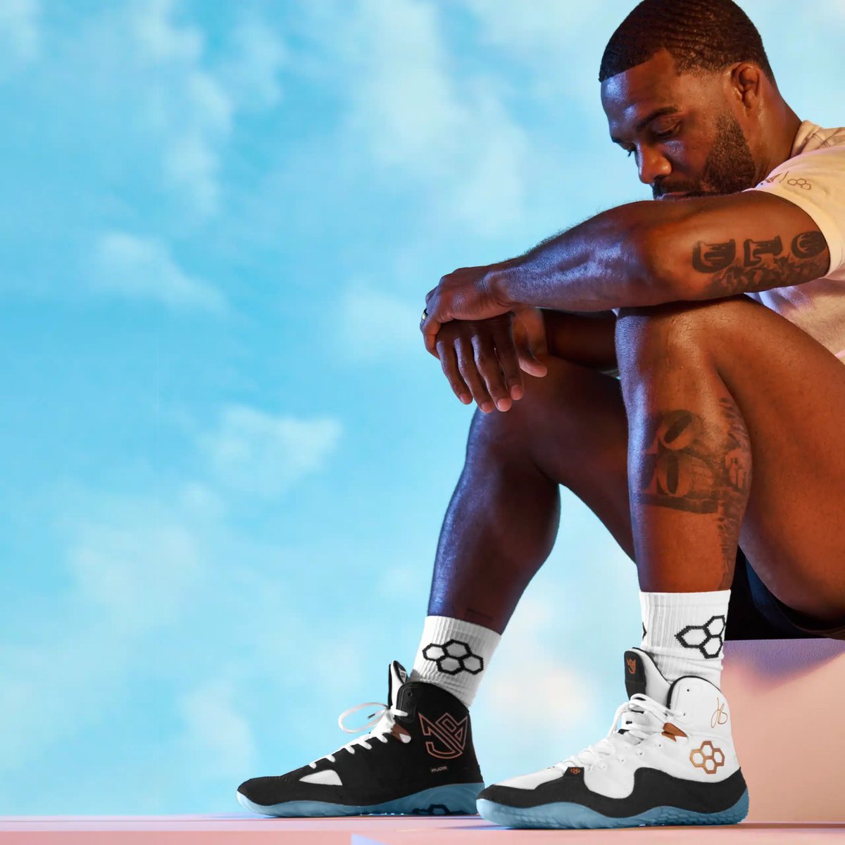 It’s finally here! The new JB1 from Rudis arrives today at 9am Est! 

Are you going to grab a pair? 

rudis.com

<a href="/the_rudis/">RUDIS</a> 

#gogetyourgold #awayoflife #rudis