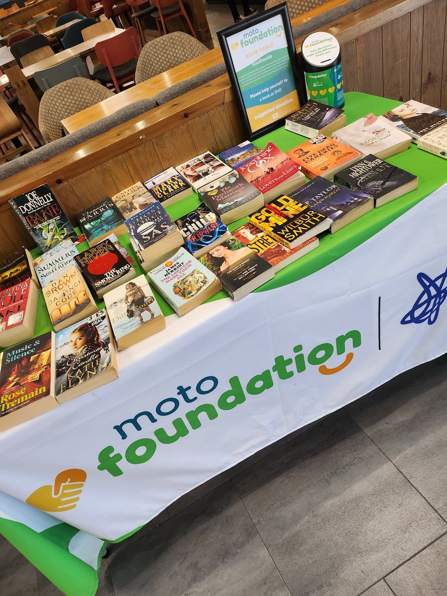 Yesterday I snagged myself a new book for my Readathon from the book donations at the services on my way home from Scotland. What great idea! ❤️📚
justgiving.com/page/annalise-…