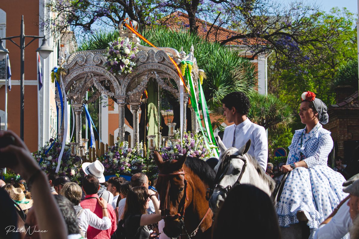 Jueves de Huelva y Rocío

#romeriadelrocio #pentecostes #huelva #hermandaddehuelva #RociodeHuelva2023 #ElRocio23