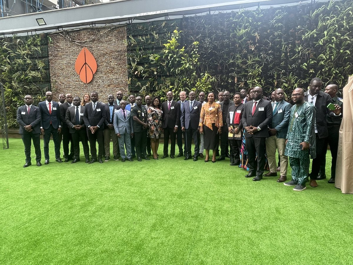 RTI_info's tweet photo. 🇨🇮 Abidjan accueille un colloque sous-régional sur « La communication des juridictions anti-terroristes en Afrique de l’Ouest : évaluation et perspectives ». L’activité est organisée par le #GRESCI, l’#ABESS et @KAS_Etatdedroit. #RTIinfo https://t.co/qbm3G2Ofxd