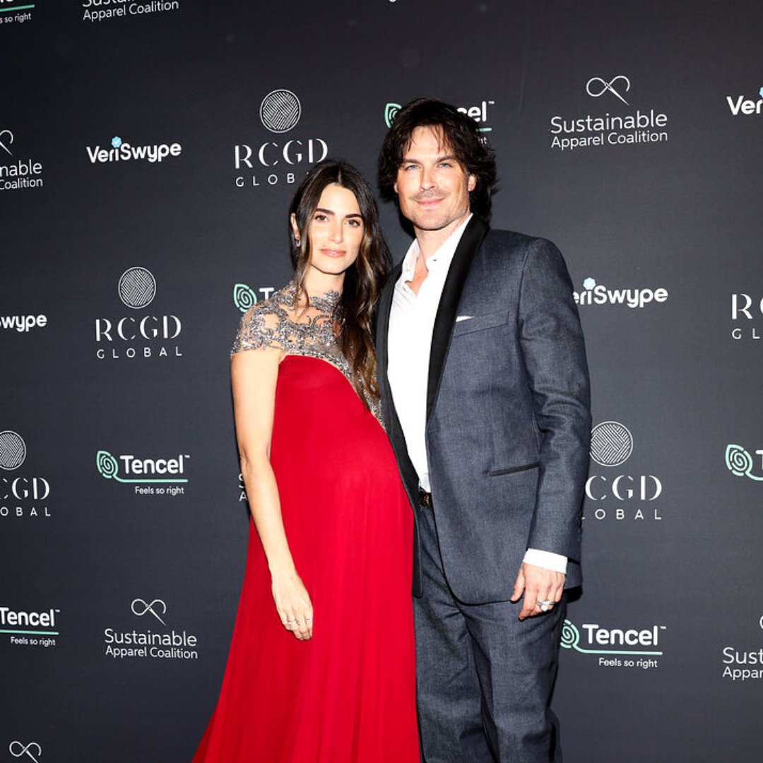 Veriswype's tweet photo. Get Ready for the Future of Merchandise, thank you for the opportunity from @rcgdisglobal and beautiful pose from @NikkiReed_I_Am & @iansomerhalder
#RCGDGlobal #RedCarpetGreenDress #HypeBeast #NewTech #NFTArt #EcoFriendlyFashion #GreenBusiness #ClimateAction #RedCarpetFashion https://t.co/gCwYtNN7ca