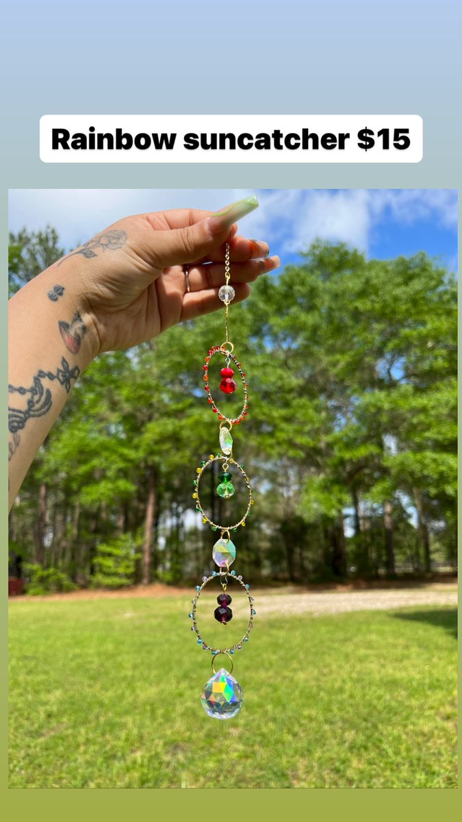 trrvps0ul's tweet photo. 🏳️‍🌈Pride is around the corner &amp; with everything going on in the world right now, can everyone please show as much support as you can, please share any creators pride art you come by🏳️‍🌈
$12 rainbow earrings
$15 suncatcher
$15 chakra bracelets
$30 rainbow necklace w/ genuine crystals https://t.co/uhAgRABWfE