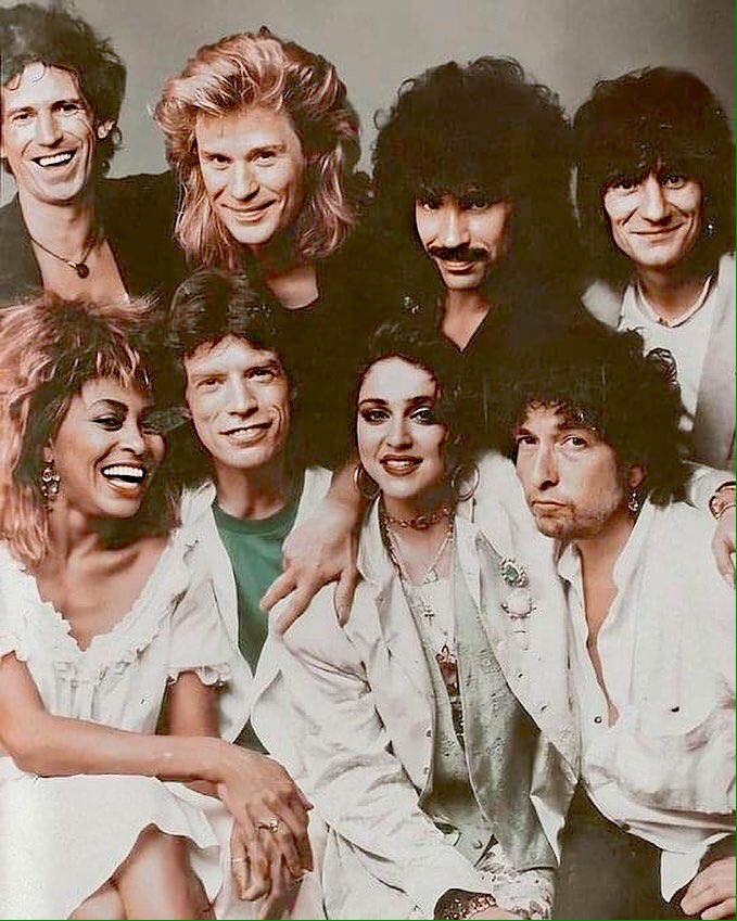 Keith Richards, Daryl Hall, John Oates, Ronnie Wood, Tina Turner, Mick Jagger, Madonna, and Bob Dylan, 1985.

@officialKeef  @ronniewood @MickJagger @Madonna @bobdylan 

#TinaTurner #RIPTinaTuner