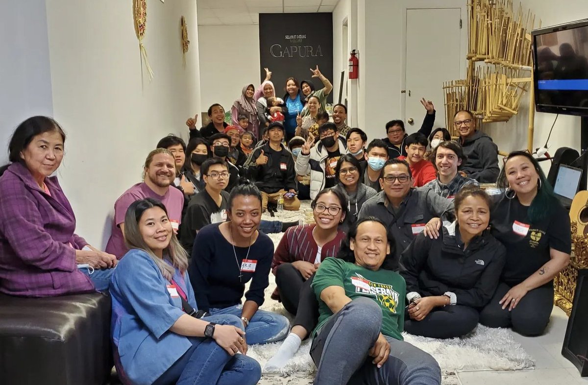 Gapura seeks to honor traditions, empower people and discover dreams in the Indonesian-American community in Philadelphia through economic, social, and cultural empowerment. To learn more visit gapuraphilly.wixsite.com/website.