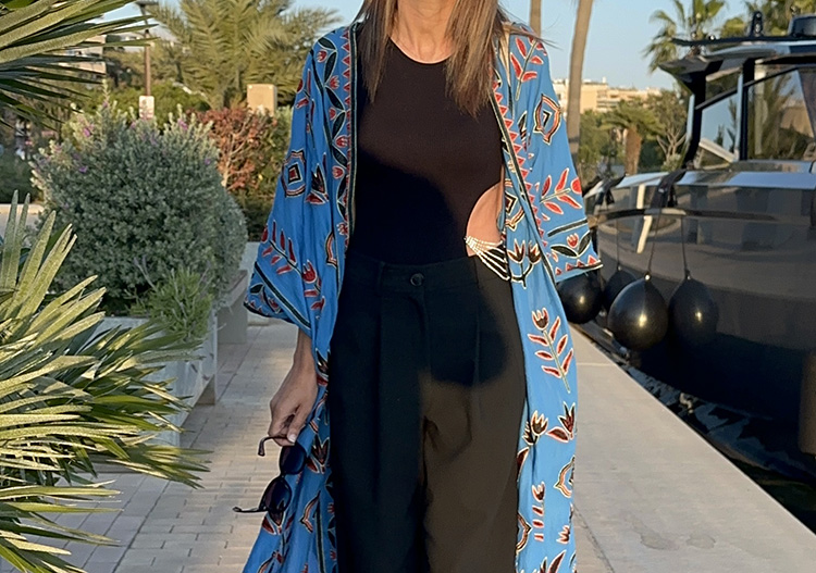 EstiloYEleganci's tweet photo. Kimono más pantalones estilo bombacho vía @compartemimoda https://t.co/Ee6Dm3KSQx https://t.co/FNxrST3fuo
