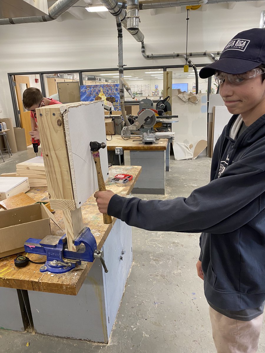 Herkimer_Ag's tweet photo. We have been so busy in the Ag room that I haven’t posted in a while! Check out what our  @HerkimerCSD  Home Maintenance class has been up to! Basic electrical, then making a hole and patching the drywall! #DIY #handson #education #AgEducation #highschoolteacher https://t.co/SVrFhVISy9