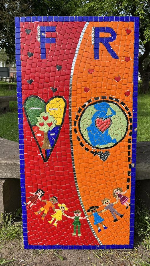 Our Year 3 and 4 have been working with Artist in Residence <a href="/RachelShilston/">Inspiring Creativity</a> this week.  They are working together to turn their fabulous drawings about our Franche values into mosiac magic!  This will be bedazzling our entrance hall after half term. 🤩