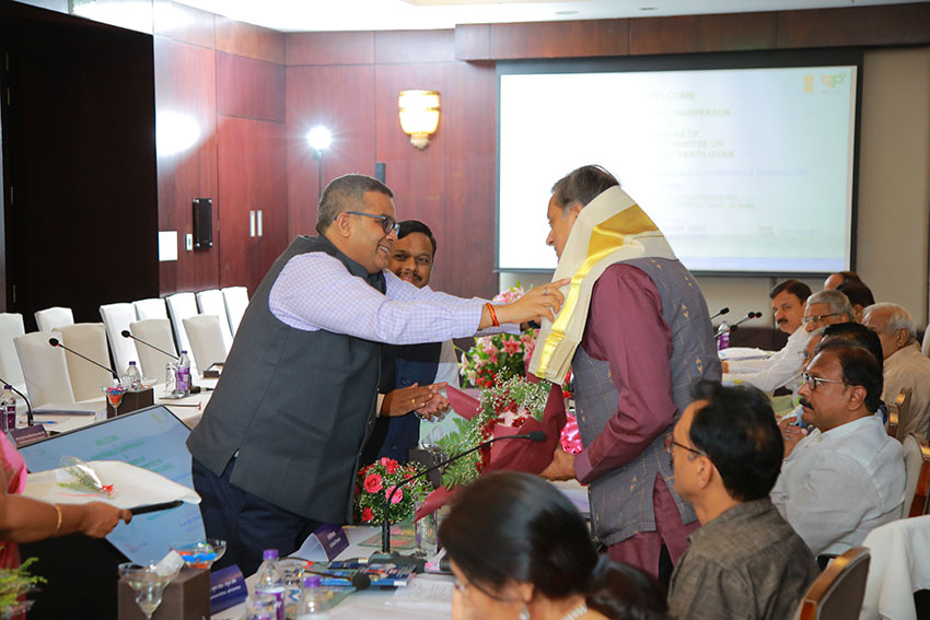 CIPETHO's tweet photo. The Parliamentary Standing Committee meeting held at Kochi on 25.05.2023 under the Chairmanship of Dr. Shashi Tharoor, Member of Parliament with other Members and Sr. Officials of the Parliamentary Standing Committee, Govt. of India.
@ShashiTharoor @sinha2071 
#CIPET https://t.co/jcgm3A9wyK