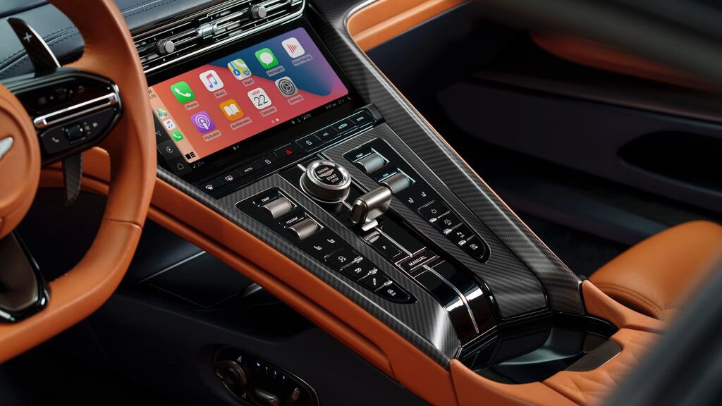 HWM_AstonMartin's tweet photo. All-new intelligent cockpit. A perfect blend of analogue and digital and the highest definition touch screen in its class.
This is innovation at its most luxurious. 

This is DB12.

#AstonMartin #DB12 #ICONDRIVEN https://t.co/I58Hi2ODpT