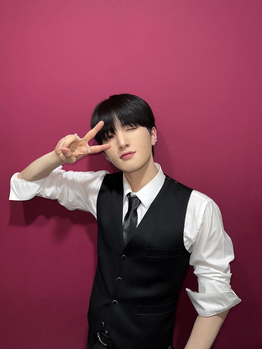 fantasyboys_'s tweet image. 날도 더운데 수트현빈 어떠세요?🍦
Feat. 잠자는 푸니푸니 히카리 볼콕하기👈

#소년판타지 #FANTASYBOYS
#문현빈 #MOONHYUNBIN