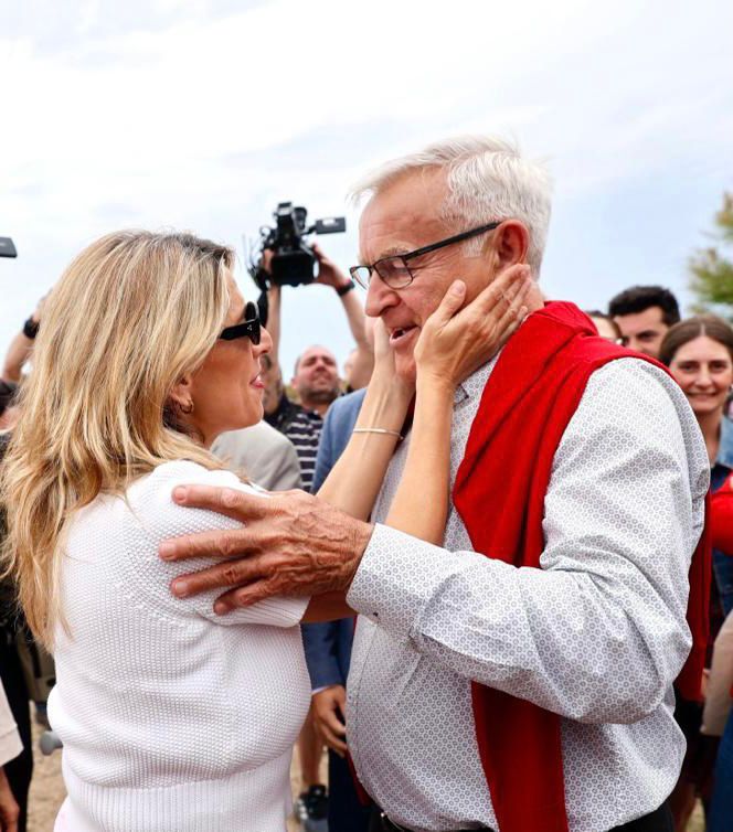 Joan Ribó (@joanribo) on Twitter photo Agraïsc a <a href="/Yolanda_Diaz_/">Yolanda Díaz</a> el suport a una alcaldia valenta i sense por a enfrontar-se al Port pel bé de la ciutat i el territori.
El Saler, el jardí del Túria i ara el Port són exemples de tot el que la ciutadania pot aconseguir. Gràcies
<a href="/NoAmpliacioPort/">ComissióCiutatPortValència</a> Agraïsc a <a href="/Yolanda_Diaz_/">Yolanda Díaz</a> el suport a una alcaldia valenta i sense por a enfrontar-se al Port pel bé de la ciutat i el territori.
El Saler, el jardí del Túria i ara el Port són exemples de tot el que la ciutadania pot aconseguir. Gràcies
<a href="/NoAmpliacioPort/">ComissióCiutatPortValència</a>