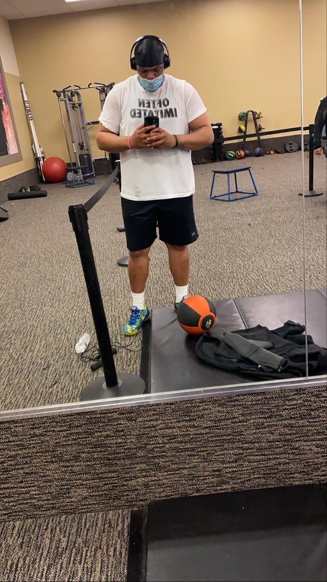 HighhClass's tweet image. 271-215 💪🏾