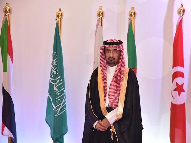 SNCWCs's tweet photo. خلال أعمال مؤتمر العمل العربي بدورته ٤٩ تم انتخاب سعادة الأمين العام #اللجنة_الوطنية_للجان_العمالية الأستاذ: فواز القني عضواً بالمكتب التنفيذي بالجمعية العربية للضمان الاجتماعي.

  #اللجنة_الوطنية_للجان_العمالية https://t.co/wQpAxz1yFE