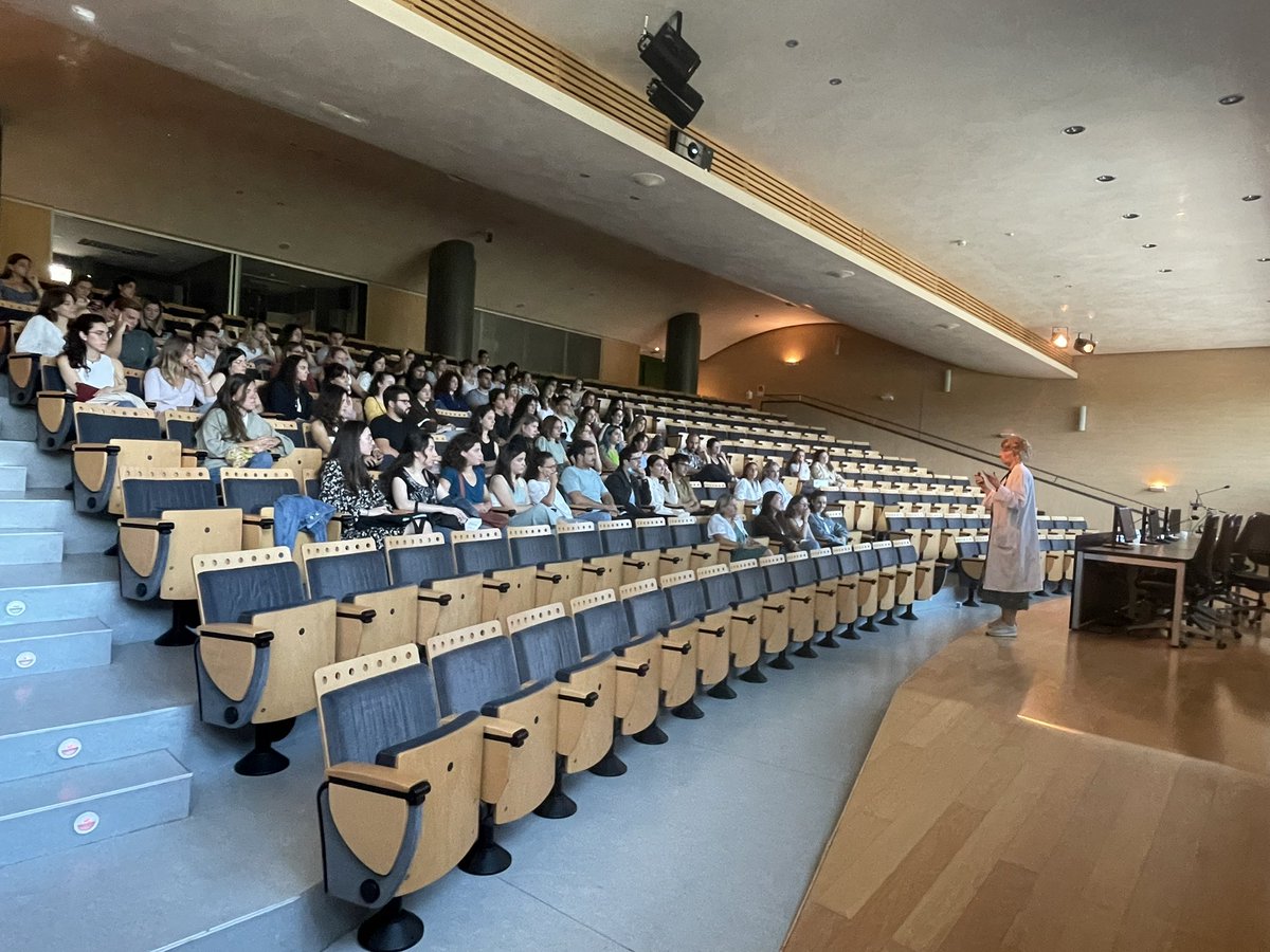 Cinquanta-set residents s’incorporen enguany a l’Hospital per a iniciar la seva formació especialitzada. 

Sort i encerts en aquesta nova etapa que tot just començau i que sigui del tot profitosa. 

Siau benvinguts i benvingudes!