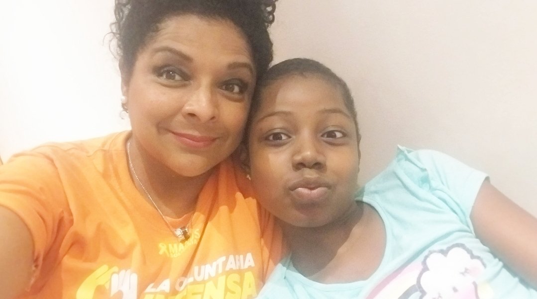 PaolaSmith2812's tweet photo. La más acolitadora, mi chica tik tok desde Machala. Dios te Bendiga mi hermosa Ema❤️💪🏽🎗🙌🏽 #acompaña #Bendice #visita #Alienta #alegra #abraza #ama #ora #voluntariado #amomilabor #donatiempo #soylavoluntariaintensa 🙋🏽♀️💕💪🏽🎗 #rt https://t.co/aiLip9Wta1