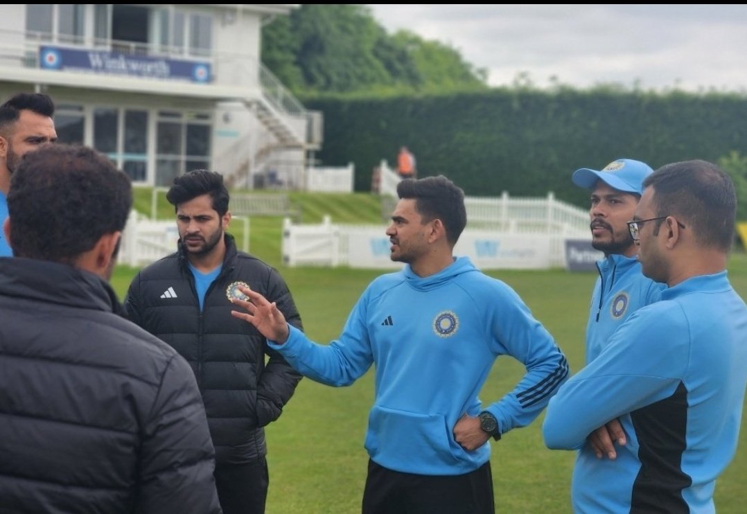_mufadal_v0hra_'s tweet photo. The swing king JAMES ANDERSON will mentor INDIAN bowlers till WTC FINAL https://t.co/LrG10shpL8