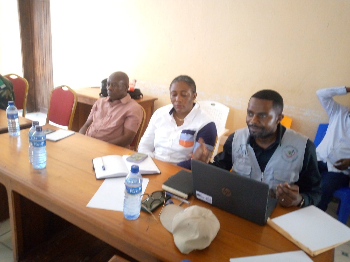 VilleBaraka's tweet photo. #Baraka : Un café politique sur "Le PDDRC-S et sa mise en œuvre au Sud-Kivu" par la section des affaires pô de la MONUSCO.En présence du Maire @m_mbucwa,la coordo prov du PDDRC-S @grace_ngabo,la Sociv et Représentants des groupes armés.@TommyTambwe @PrimatureRDC,@mamy_tshibangu https://t.co/L72OZ0YPP3