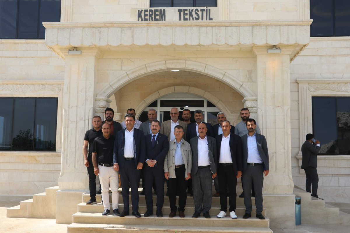 Büyük #Türkiye yolculuğumuzu  azimle ve kararlılıkla sürdüreceğiz.
Karaköprü Belediye Başkanımız <a href="/MetinBaydilli/">Metin BAYDİLLİ</a> ve İlçe Başkanımız <a href="/saitagann/">Sait AĞAN</a> ile birlikte Aksan Yağ Tekstil ve Kerem tekstili ziyaret ettik.