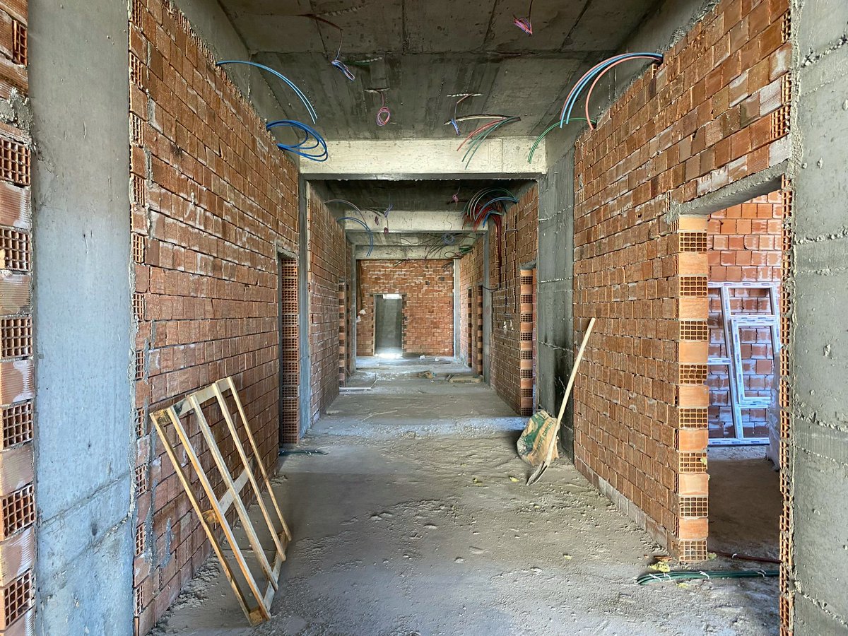 kastamonuvalilk's tweet image. 📌 ✅ Çalışmalarımız her alanda devam ediyor ❗🏫❗

📍 İhalesi ve Kontrollükleri İl Özel İdaremizce apılan #Abana 1️⃣2️⃣ derslik ortaokulu yapım çalışmaları devam ediyor.

@kastamonuilozel
@Abanakaymakmlik