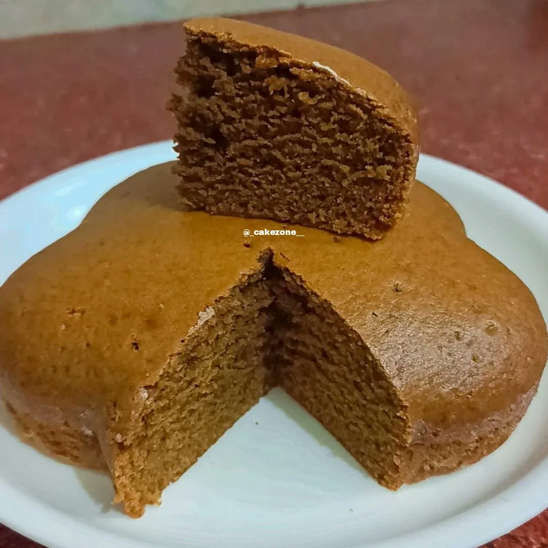 cakezone__'s tweet photo. Mocha Tea Cake❤️
A ready to eat slice of heaven😍
.
.
#newpost2023 #freshwork #homebaked #egglessbaking #mochacake https://t.co/Gt8RyZTB8f