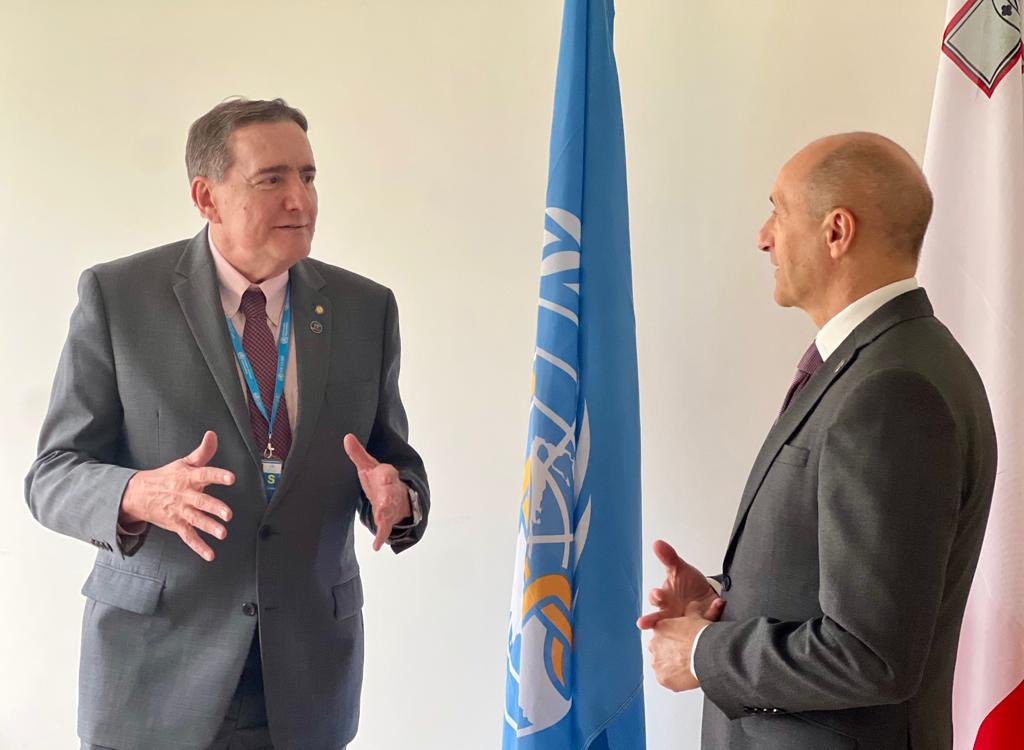 chrisfearne's tweet photo. Fruitful meeting with Pan American Health Organization Director Jarbas Barbosa @DirOPSPAHO discussing the #SmallCountriesInitiative #PresWHA76 @pahowho https://t.co/wbYNW6rtWT