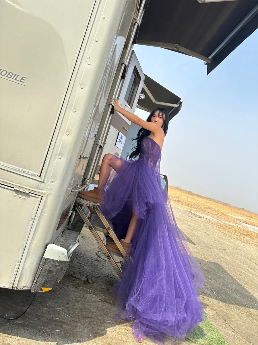 Image for [Hwasa] Everyone, don't miss the first broadcast of tvN's 'Dance Singer's Traveling Team' at 10:30 in a while and watch the live broadcast💗 Mamamoo's HwaSa Dance Singer's Traveling Team https://t.co/2ppIodhOA5