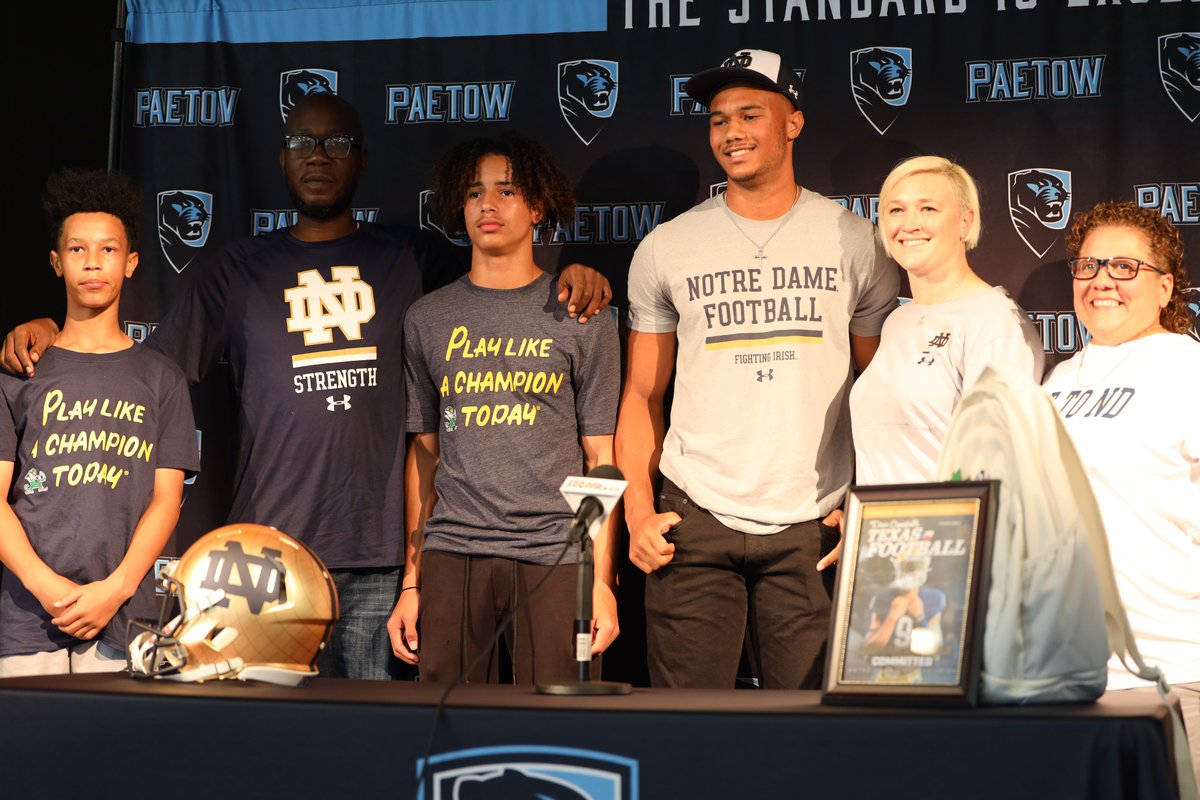 PaetowPress's tweet photo. Congratulations to @LoghanThomas1 for committing to the University of Notre Dame to play football for the Irish. We are so proud of you. https://t.co/TmEIcUGpwX