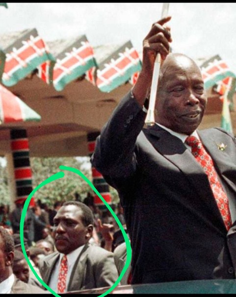 @abuga_makori @Gideon_Kitheka Jubilee is primarily a Mt Kenya party, if you don't know moi, then you wouldn't understand ruto, a divided MtKenya is music to ruto ears, 
Rutos intention is to cripple Mt Kenya and wipe them out of national politics in a way moi never did,for good, ps he retained mois bodyguard.