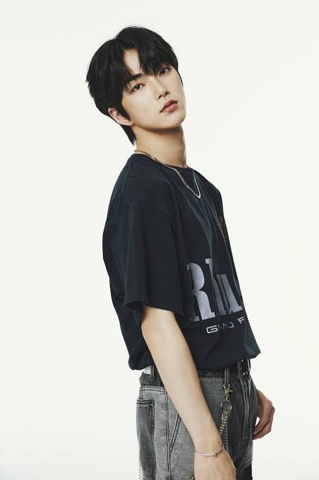 [PROFILE] SM New Boy Group member 

▪️Hong Seunghan (홍승한)
▪️October 2nd, 2003 
▪️First introduced as SMROOKIES on July 2022

#SMNBG #승한 #SEUNGHAN