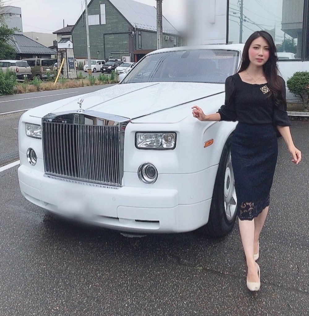 ma_h0119's tweet image. 懐かしい…ロールスロイスとベントレー🙋‍♀️
ロールスロイスは安定感ありましたわ✨

#ロールスロイス
#rollroyce 
#ベントレー
#bentley
#車
#車好きな人と繋がりたい
#ドライブ
#トレーニング
#パーソナルトレーニング
#キックボクシング
#パーソナルトレーナー