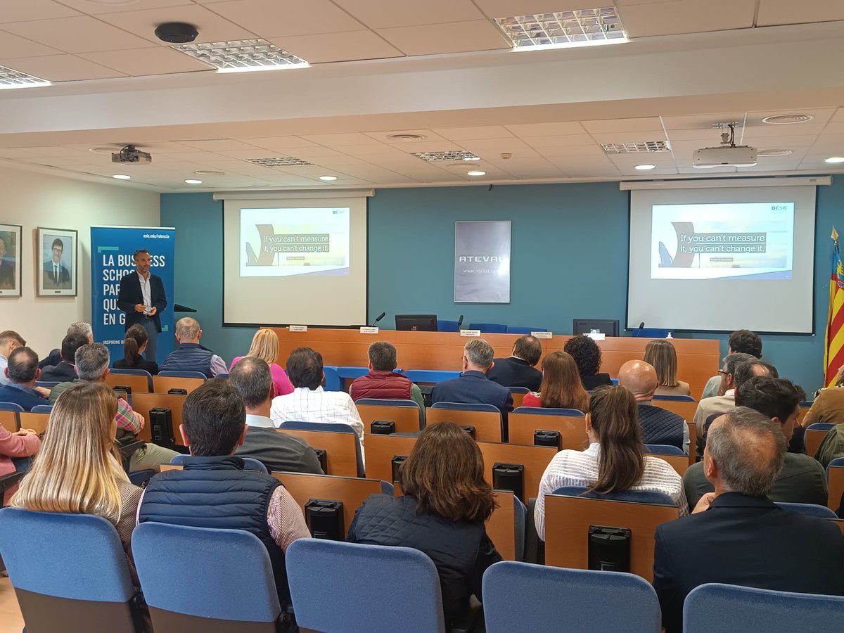 atevaltextil's tweet photo. Agradecer a Sergio Fuster, CEO de @Codorniu_ES  la interesante #masterclass que ofreció ayer en #ATEVAL ante 60 profesionales del sector,  sobre marketing para el desarrollo y expansión de las empresas.
Encuentro empresarial
@ESICEducation
@atevaltextil
#COEVAL,
@aitex_es https://t.co/TCm944bDmj