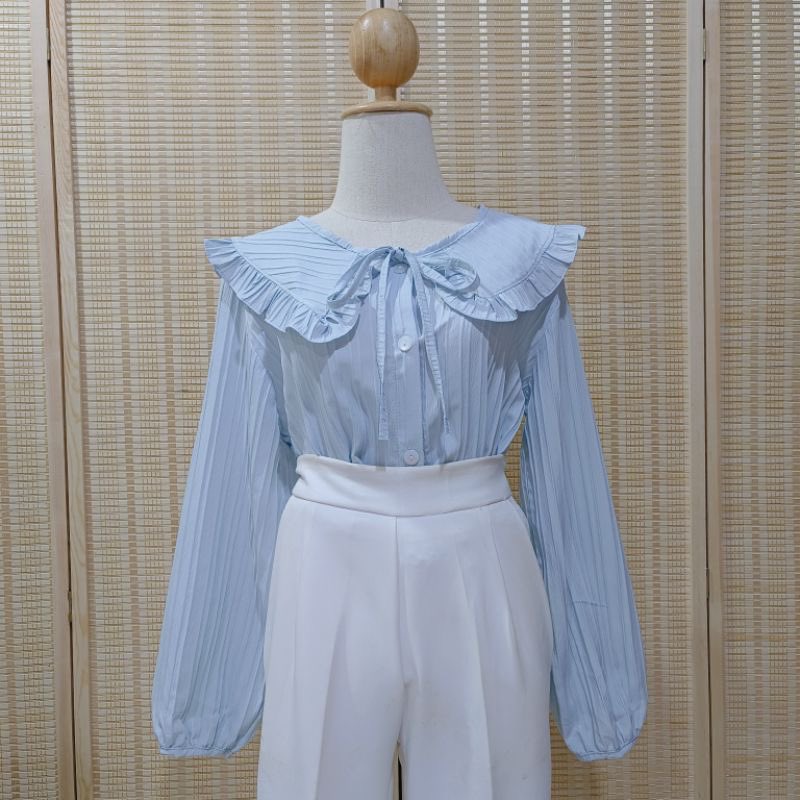 M100343's tweet photo. #ส่งต่อ เสื้อแบบในรูปเลยค่ะ ซื้อมาไม่ได้ใส่เลย เอาไป150฿(รสเอกชน)  #เสื้อผ้ามือ2 #เสื้อผ้ามือสองราคาถูก #เสื้อผ้ามือสองสภาพดี #ส่งต่อเสื้อผ้ามือสอง #โล้ะตู้เสื้อผ้า https://t.co/rDMuoY71OB
