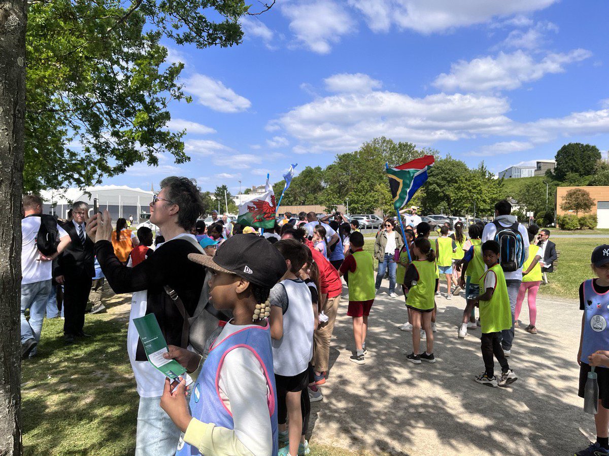 Une belle compétition pour faire découvrir le rugby aux enfants, à des étudiants, des salariés… Le tout porté par un club exemplaire qui s'engage au quotidien, non seulement pour le sport, mais aussi pour l'emploi, l'insertion, la jeunesse des quartiers : c'est ça le sport 🇫🇷 !
