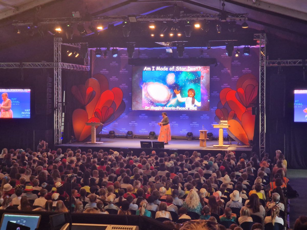 marys_rc's tweet image. One of our amazing Blwyddyn 6 asking the inspirational Maggie Pocock a question #curiouslearner #hayfestival