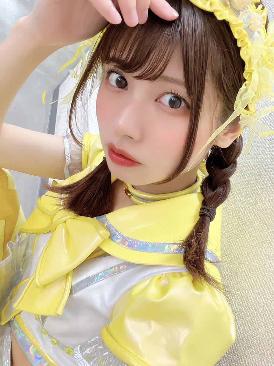1girl solo brown hair looking at viewer braid upper body yellow bow  illustration images