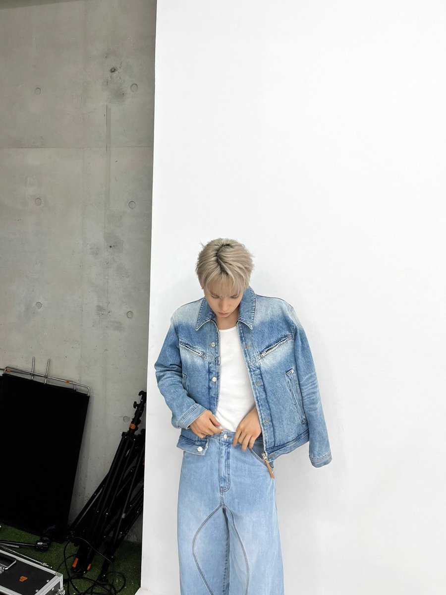 VannerOfficial's tweet photo. [#Ahxian]

삐삐들 새 프로필 사진 올라온거 봤어요? 😉💜 

#VANNER #배너 #아시안 https://t.co/fD6tg492tS