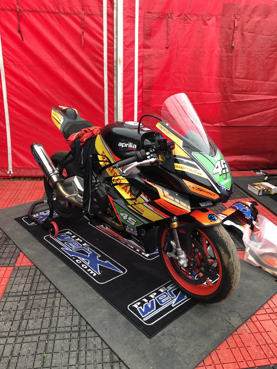 madphilhorton's tweet image. Busy @ttracesofficial for @Ru55ellroadrac1 #everyclass