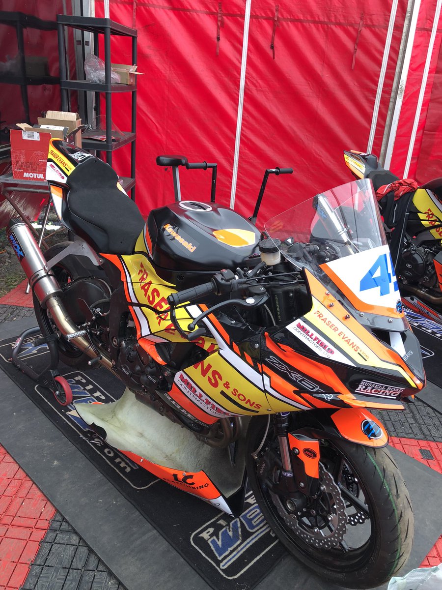 madphilhorton's tweet image. Busy @ttracesofficial for @Ru55ellroadrac1 #everyclass