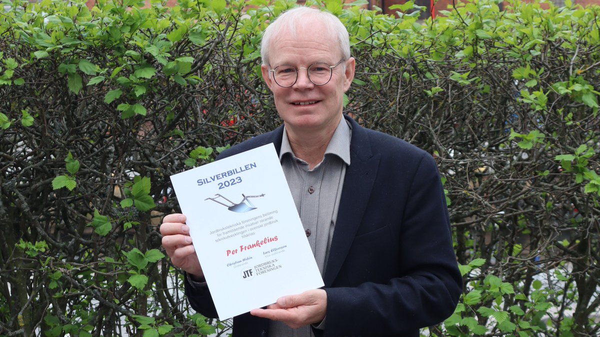 Grattis <a href="/PerFrankelius/">Per Frankelius</a>, docent vid LiU och innovationsledare i #Agtech2030, som tilldelas Silverbillen (Jordbrukstekniska föreningens belöning för framstående insatser rörande teknikutvecklingen i svenskt jordbruk). <a href="/LiU_IEI/">LiU IEI</a> <a href="/LiU_IEI_FEK/">Företagsekonomi</a>