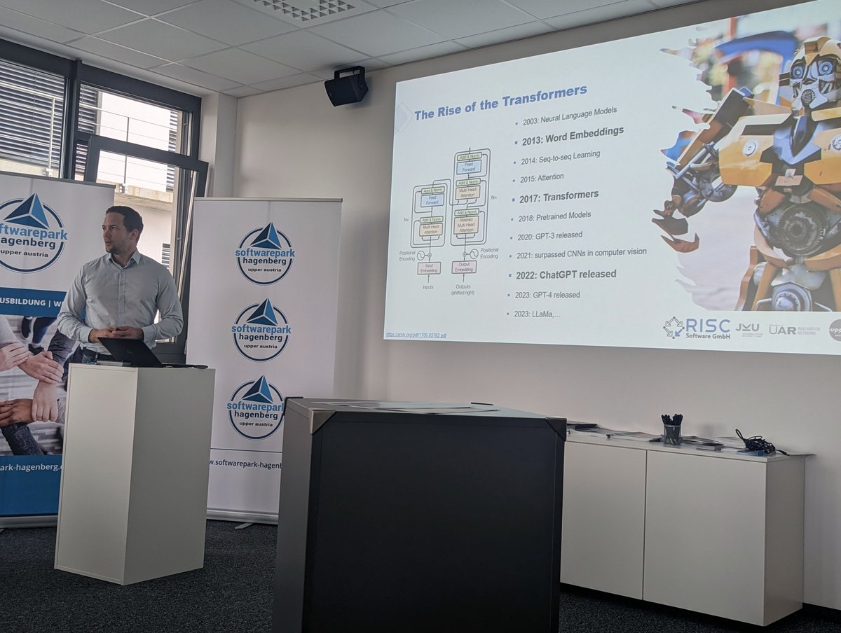 RISC_Software's tweet image. 🤖𝗧𝗵𝗲 𝗥𝗶𝘀𝗲 𝗼𝗳 𝗧𝗿𝗮𝗻𝘀𝗳𝗼𝗿𝗺𝗲𝗿𝘀 @𝗦𝗪𝗣𝗛 𝗜𝗡𝘀𝗶𝗱𝗲 𝗙𝗼𝗿𝘀𝗰𝗵𝘂𝗻𝗴𝘀𝗯𝗿𝘂𝗻𝗰𝗵
Presenting our #research focus #naturallanguageprocessing at INside brunch at #softwareparkhagenberg