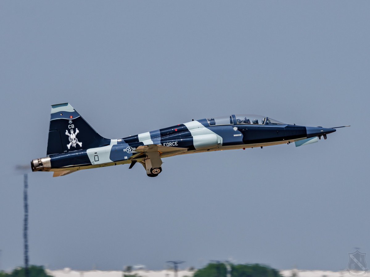 BackyardSpotter's tweet photo. Talons out! FAIP jets from Vance AFB, Laughlin AFB, and Columbus AFB came into KAFW this past weekend for a photo flight.
.
.
@71FTW @LaughlinAFB #columbusafb #avgeek #aviationphotography #kafw #Texas https://t.co/oGfTAw6wQk
