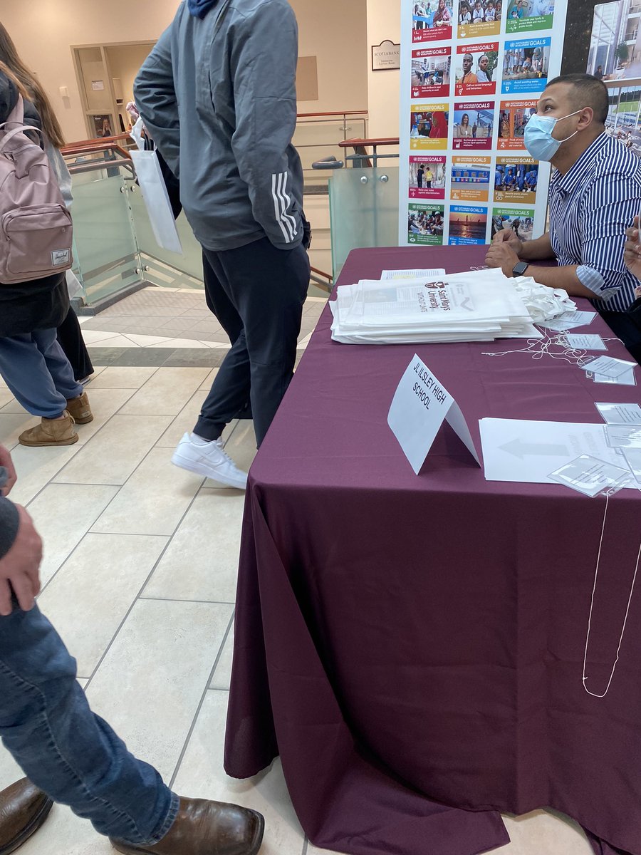 AP students checking in <a href="/smuhalifax/">Saint Mary’s University</a> AP conference! Excited to check out workshops and a tour! Thanks Ms Corney and Ms Todd!