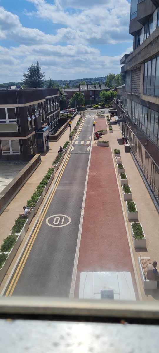 ParkinginSheff's tweet photo. Royal Hallamshire Hospital #Sheffield Before and After. @SheffieldHosp just, thankyou! https://t.co/6iIyu9tLbf