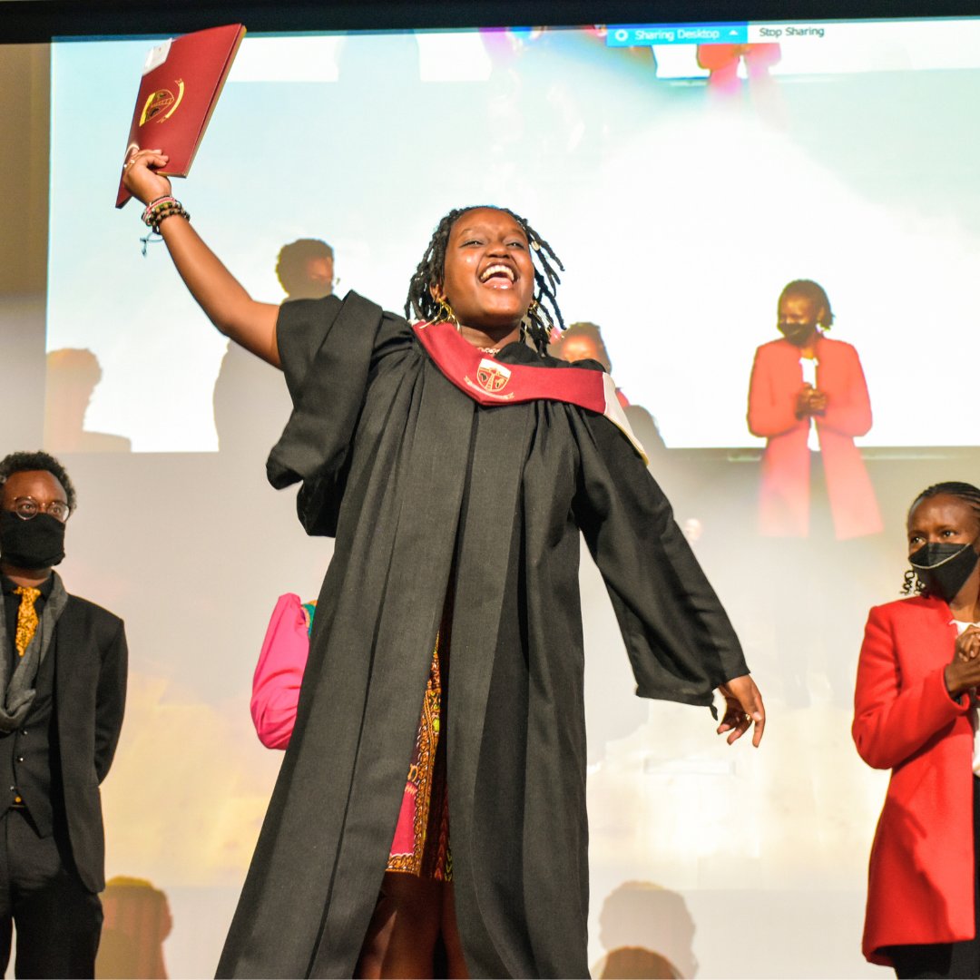 On #AfricaDay, we celebrate the universities, schools, organizations, &amp; teachers supporting Africa's young people to become leaders &amp; change-makers who are defining the future of #Africa. 

📸<a href="/alacademy/">ALA</a> is developing a powerful network of young #AfricanLeaders. #YoungAfrica